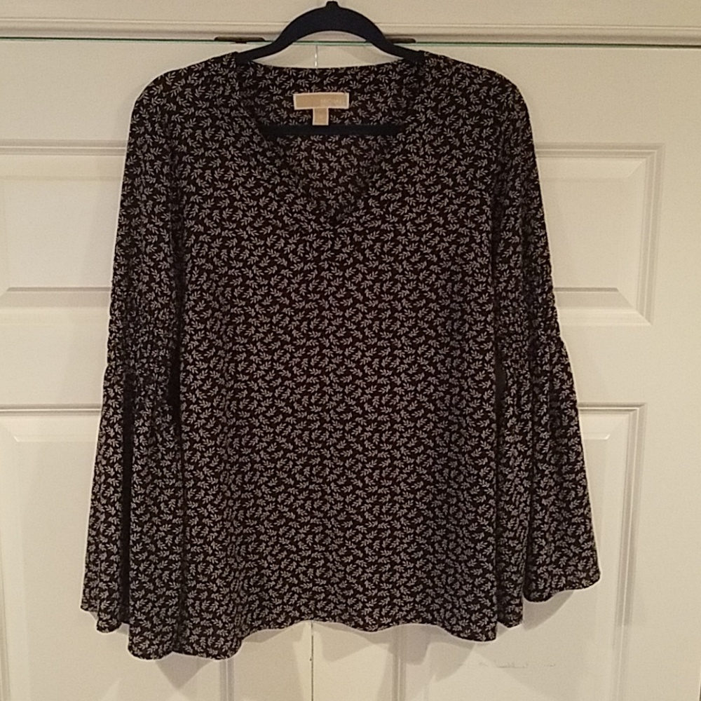 Michael Kors black & white blouse